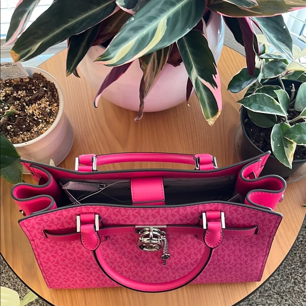 Michael Kors Dragonfruit MD Satchel NWT - Picture 10 of 16